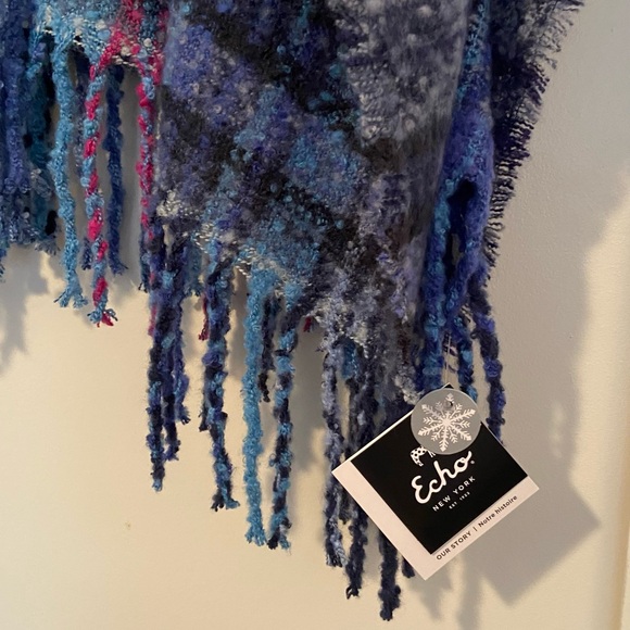 Gorgeous Colors! NWT Wrap!!! - Picture 5 of 6